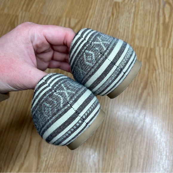 Restricted Buckle Dorsay Aztec Canvas Fabric Bohemian Pointed Toe Flats Size 10 - Picture 10 of 13